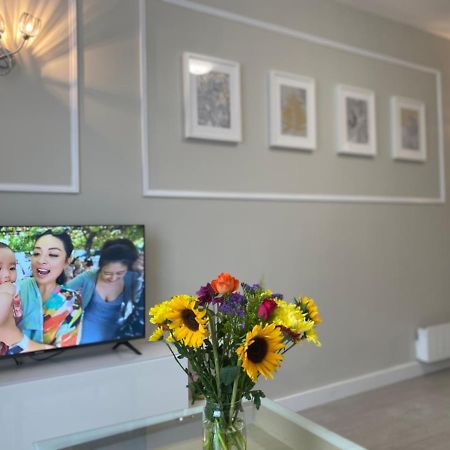 Stunning Apartment In Leeds- Financial District リーズ エクステリア 写真