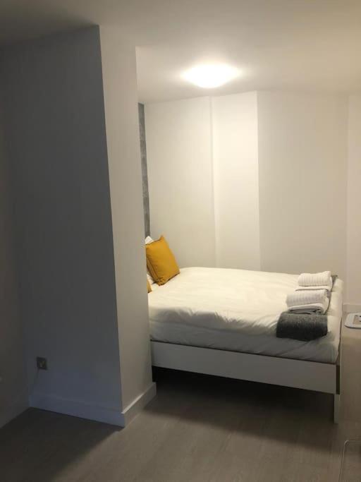 Stunning Apartment In Leeds- Financial District リーズ エクステリア 写真