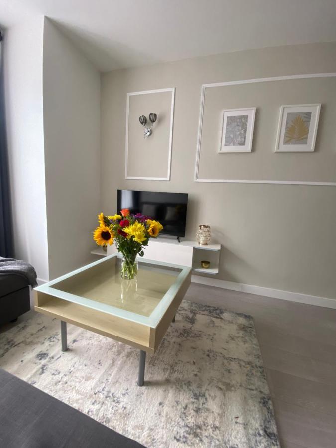 Stunning Apartment In Leeds- Financial District リーズ エクステリア 写真