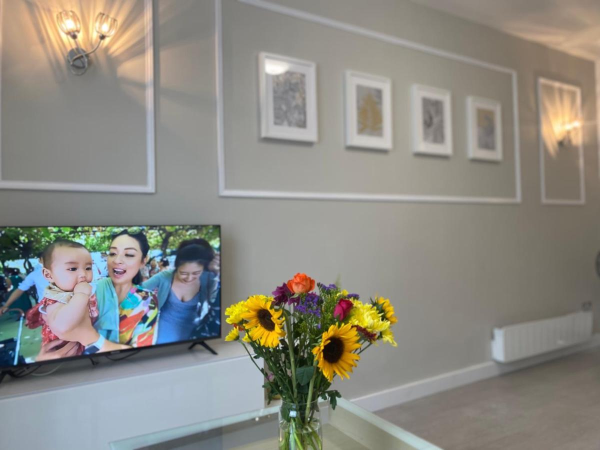 Stunning Apartment In Leeds- Financial District リーズ エクステリア 写真